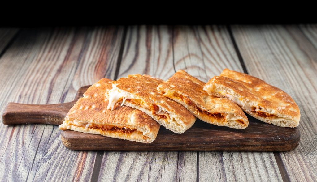 Shamiyat Cheese And Chicken